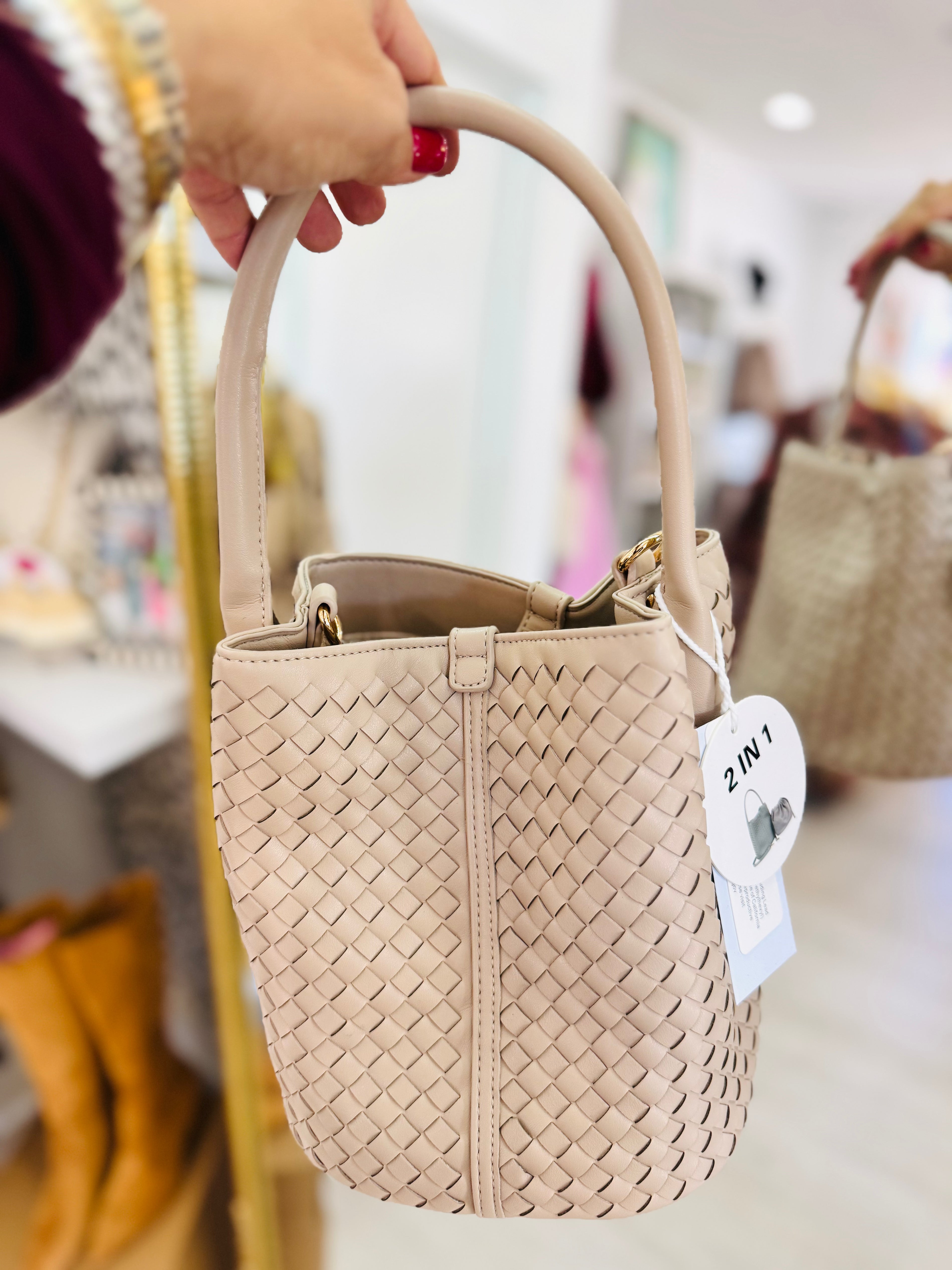 Woven Bucket Bag w/Satchel