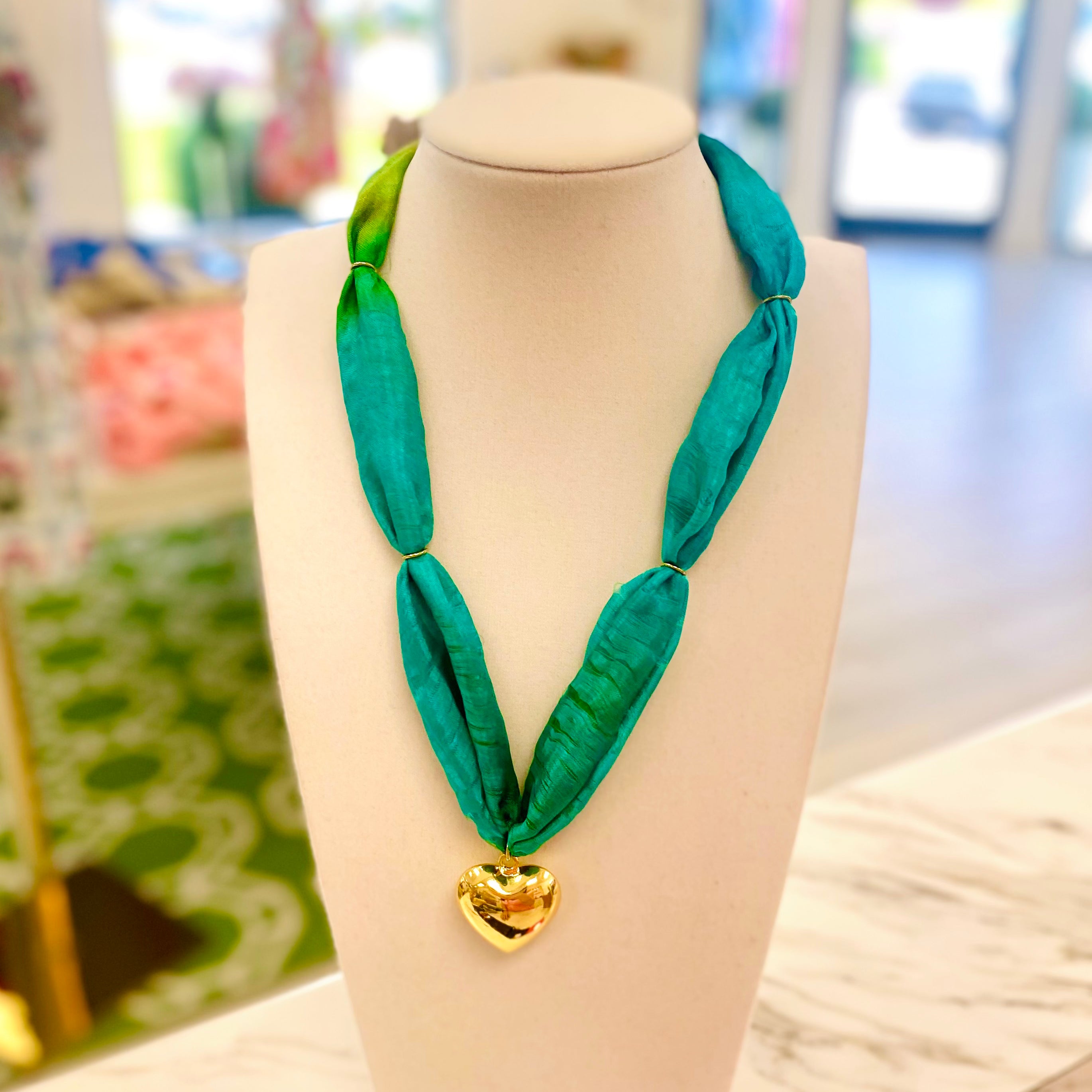 Emerald Eye Scarf Necklace