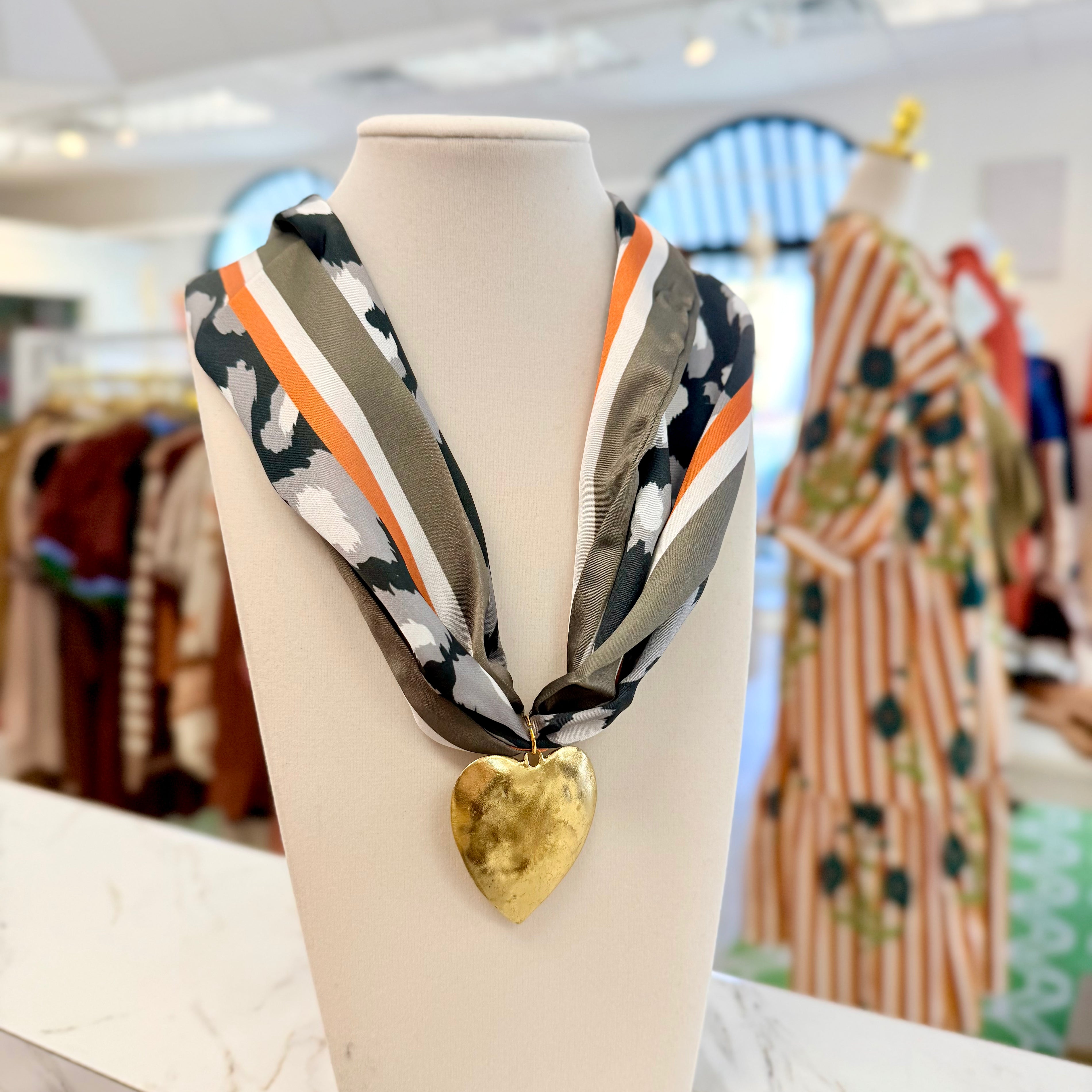 Cheetah Love Scarf Necklace - Olive