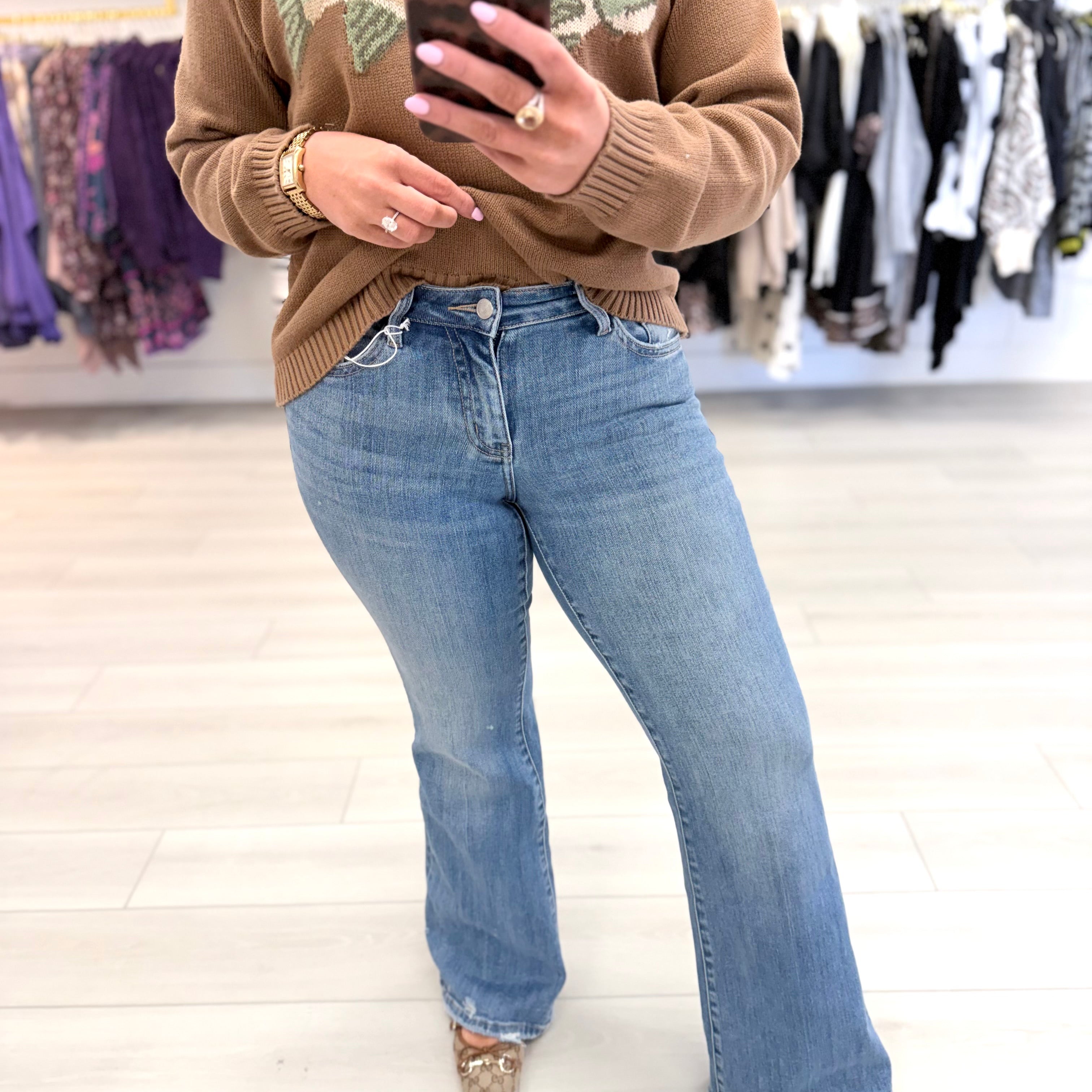 Mid Rise Easy Flare by Lovervet