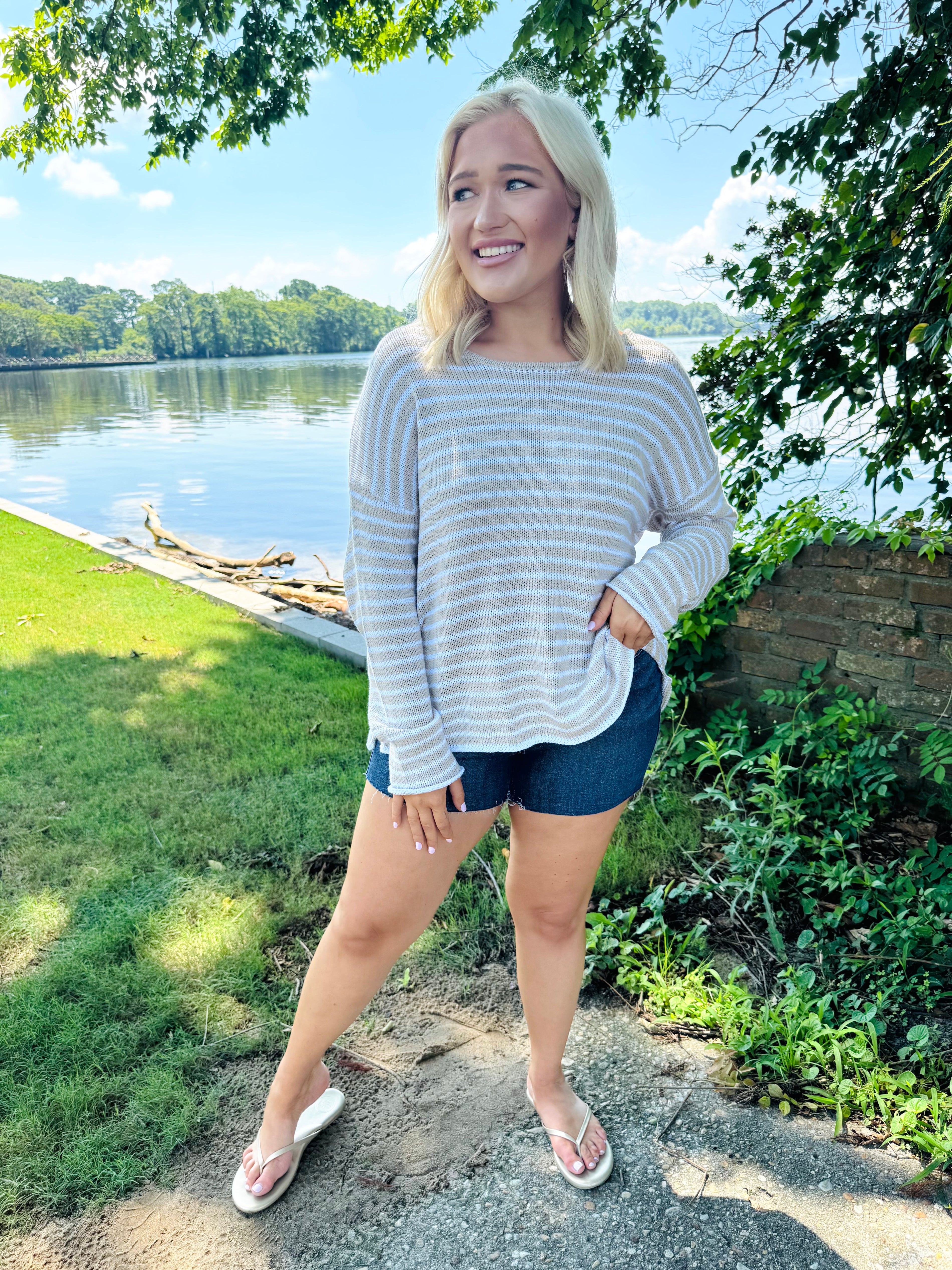 Waves Sweater (2 Colors)