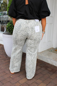 High Rise Leopard Printed Baggy Wide Vervet