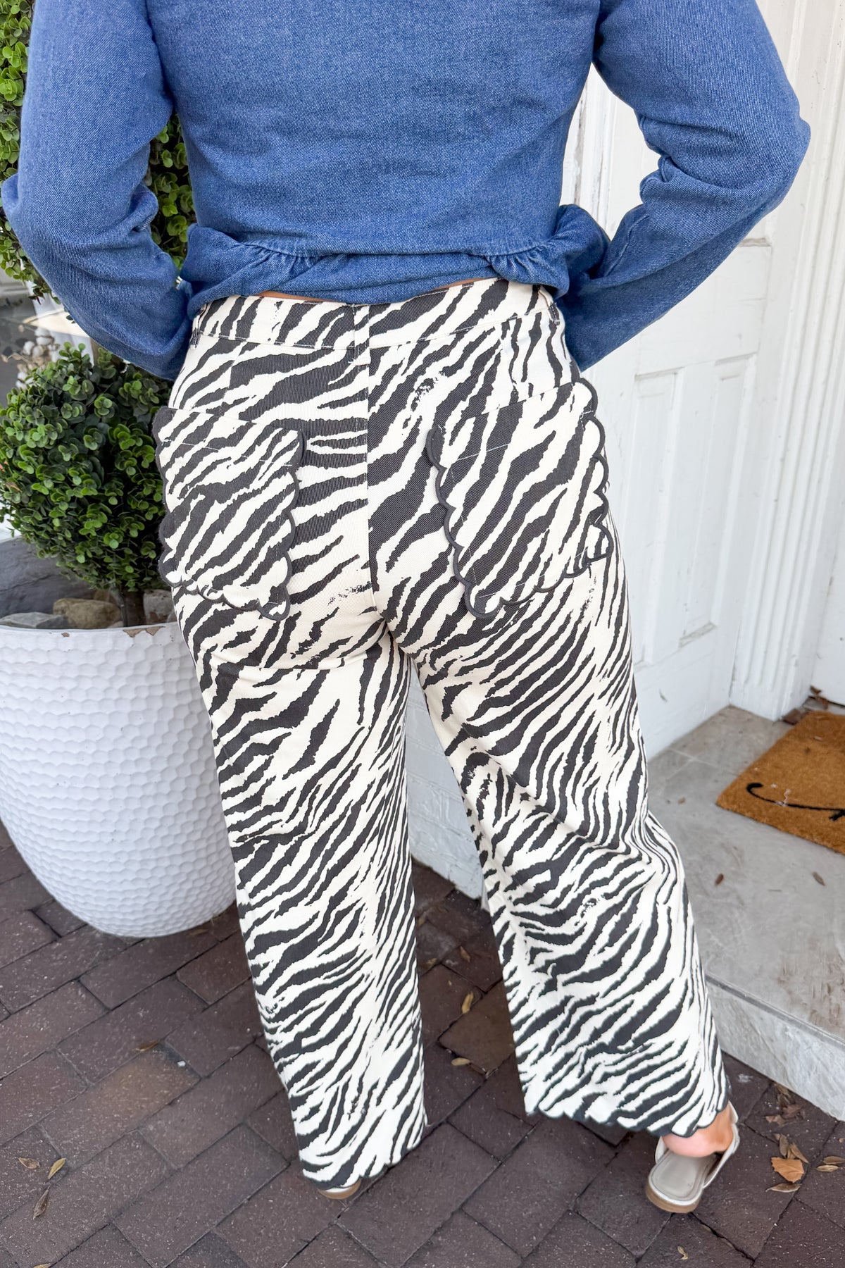 Hunt You Down Scalloped Pocket Zebra Pants - Ecru/Grey