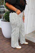 High Rise Leopard Printed Baggy Wide Vervet