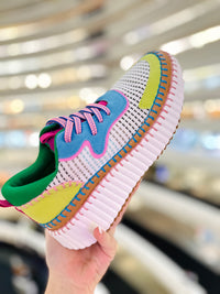 Trendy Girl Sneaker in Rainbow