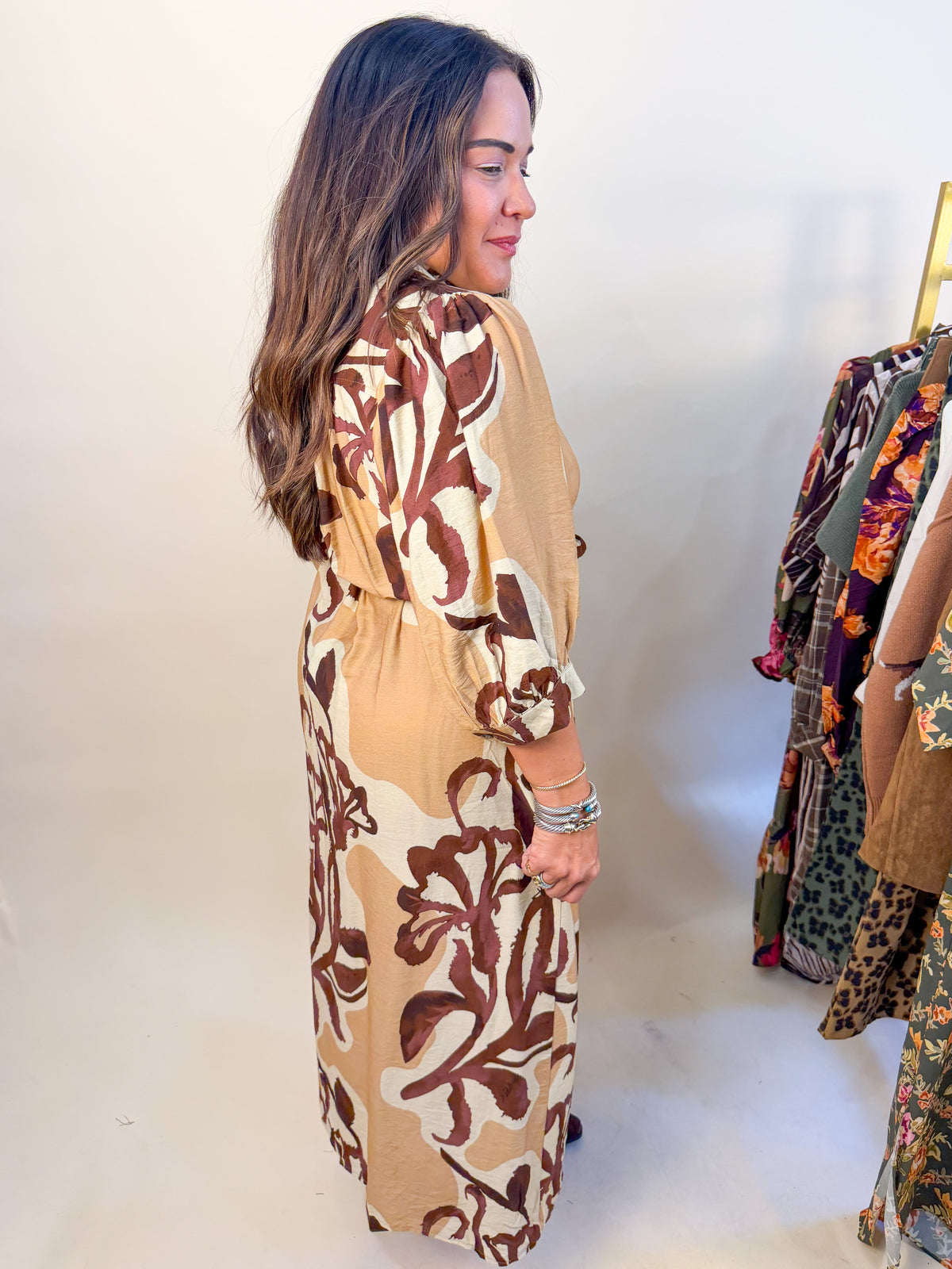 Floral Print Puff Sleeve Midi Dress in Sand