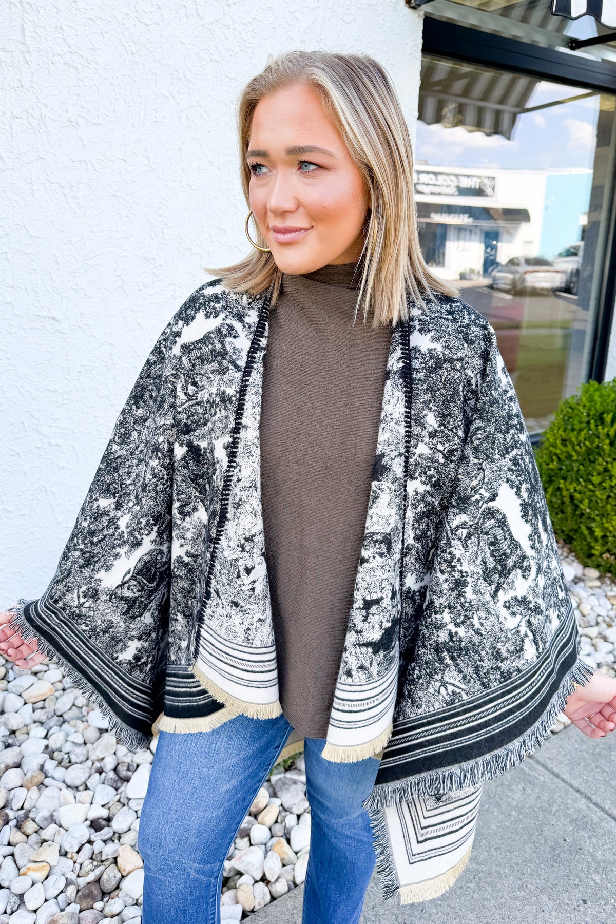 Toile Wrap in Black