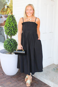 Entrance to the Event Dress in Black