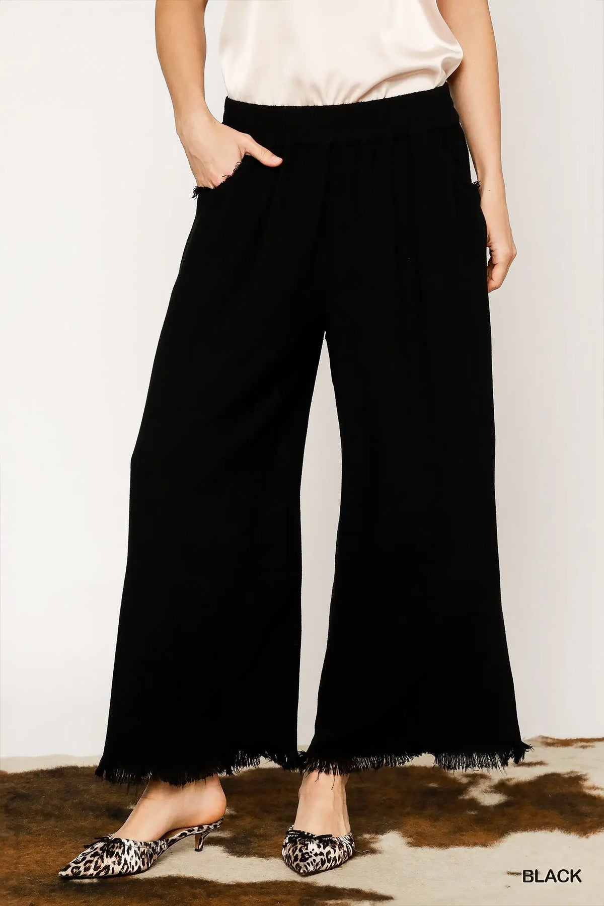 Feel That Flow Pants in Black