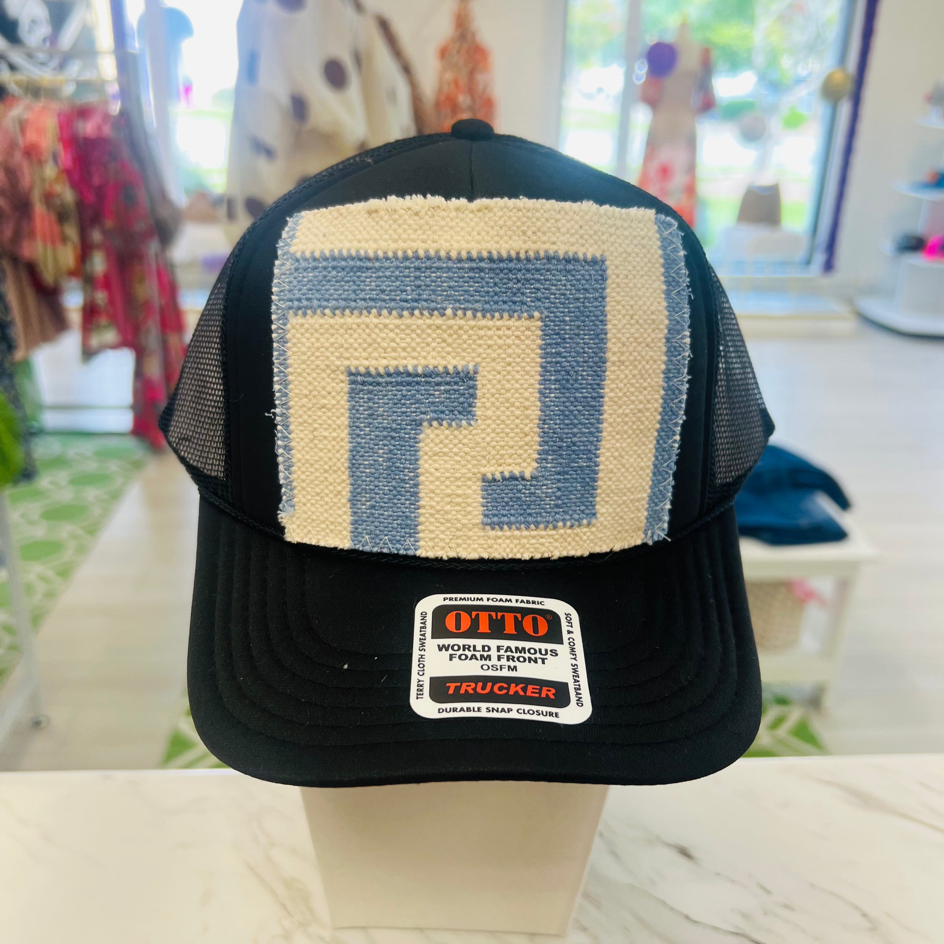 ORIJINAL Trucker Hat in Black- White/Light Blue