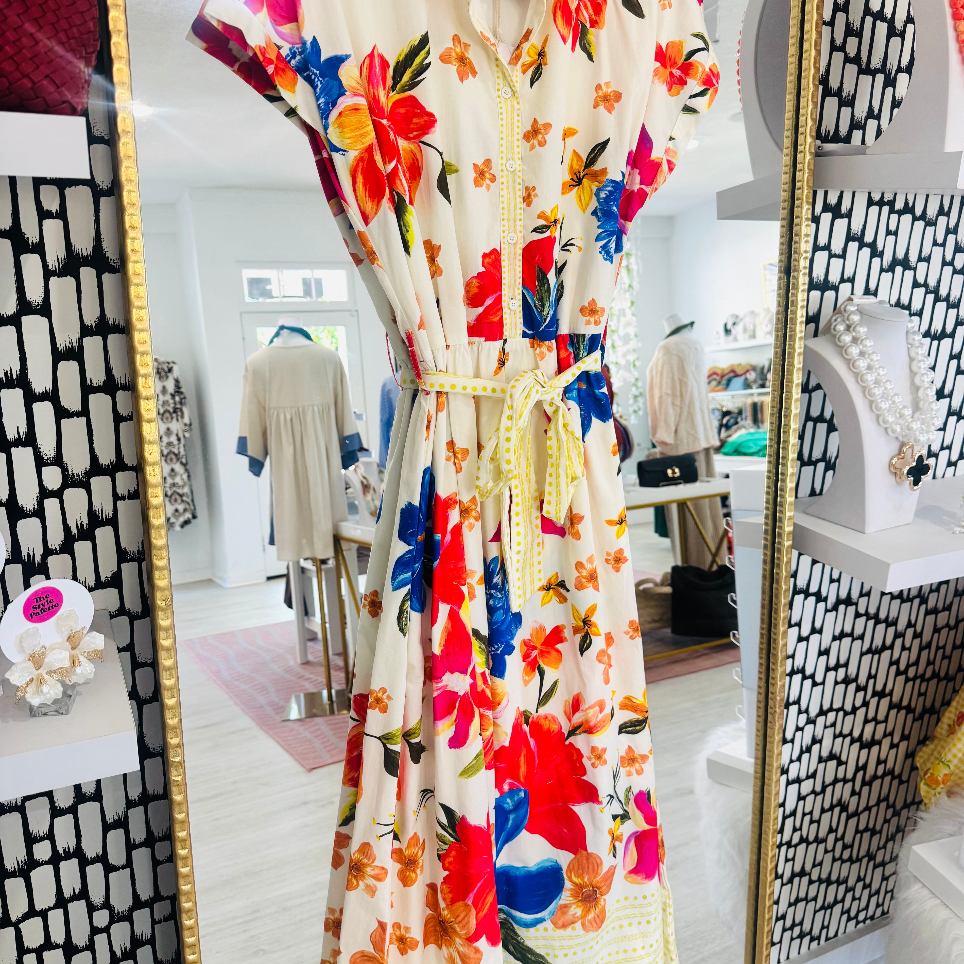 Rylie Dress in Vibrant Summer | MAUDE
