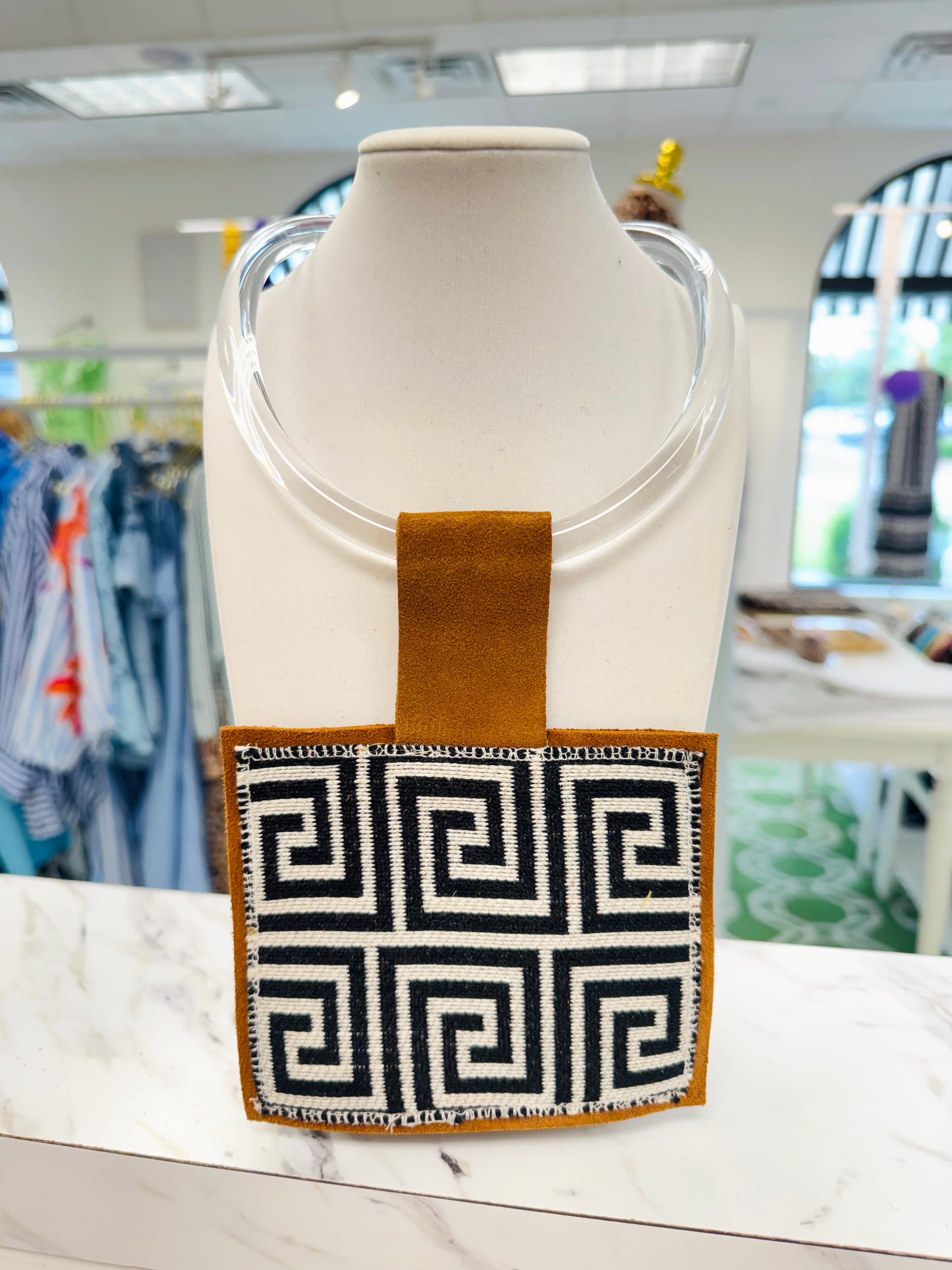 ORIJINAL Acrylic Pendant Necklace - White/Black