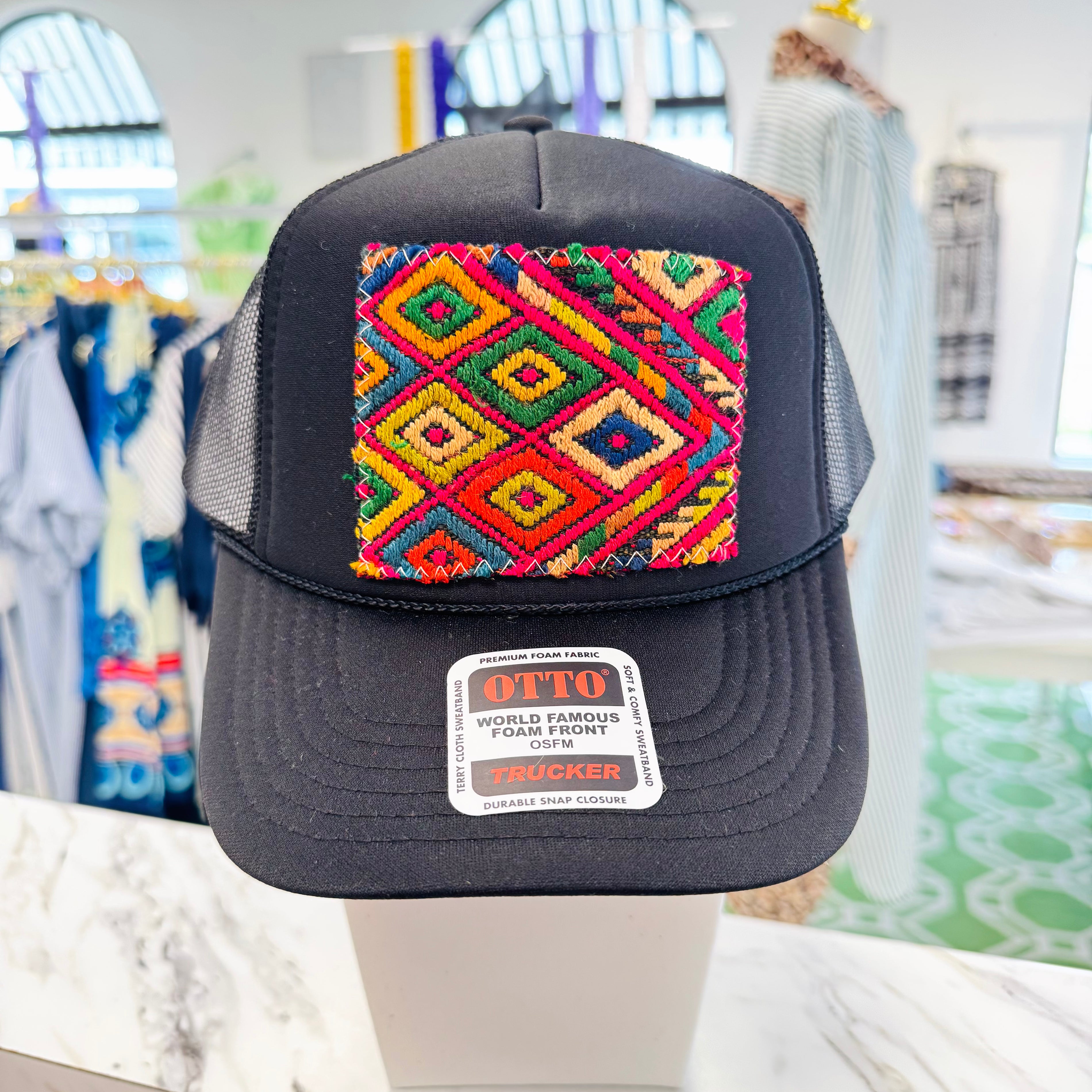ORIJINAL Trucker Hat in Black - Rainbow Square Patch