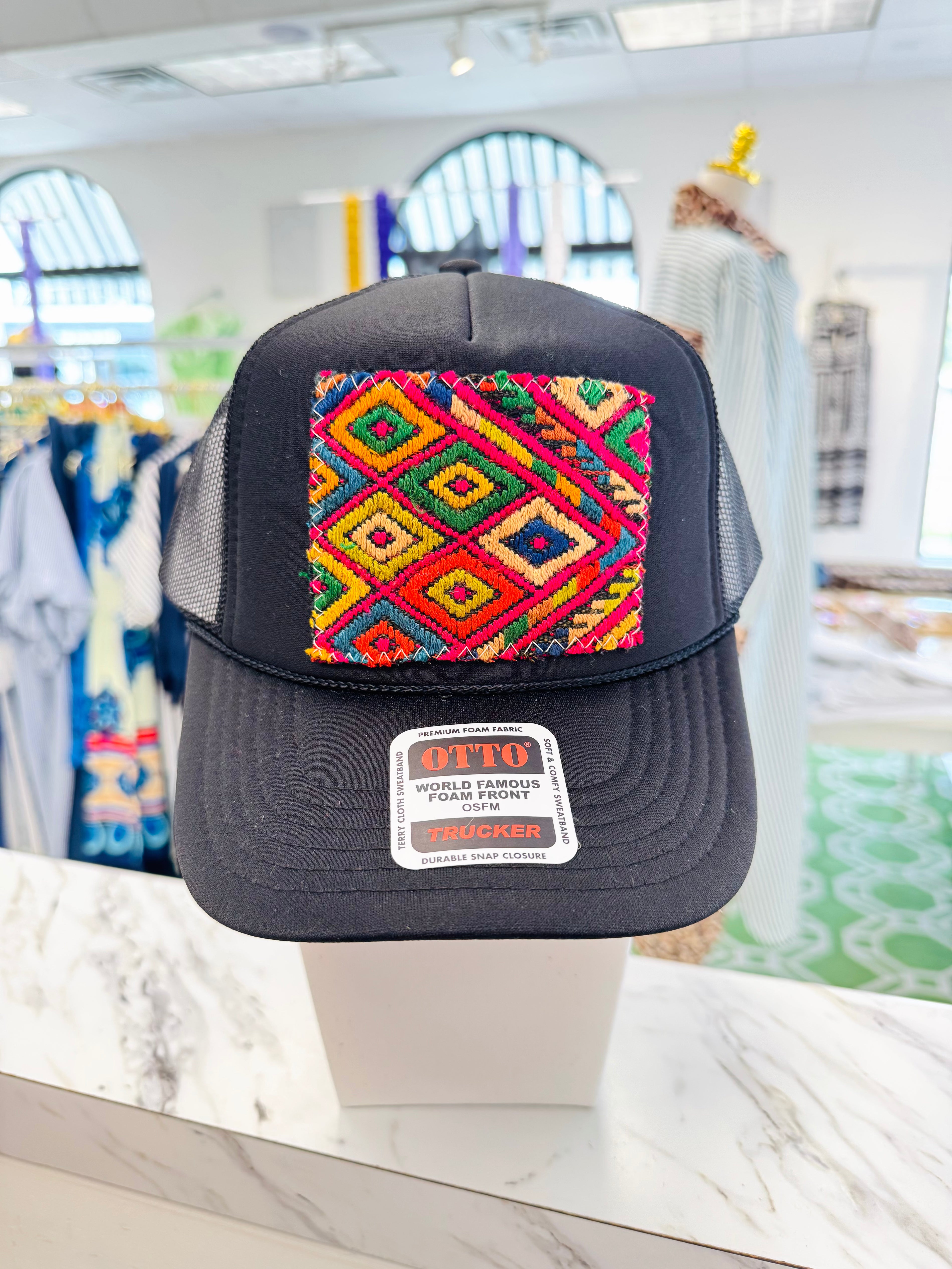ORIJINAL Trucker Hat in Black - Rainbow Square Patch