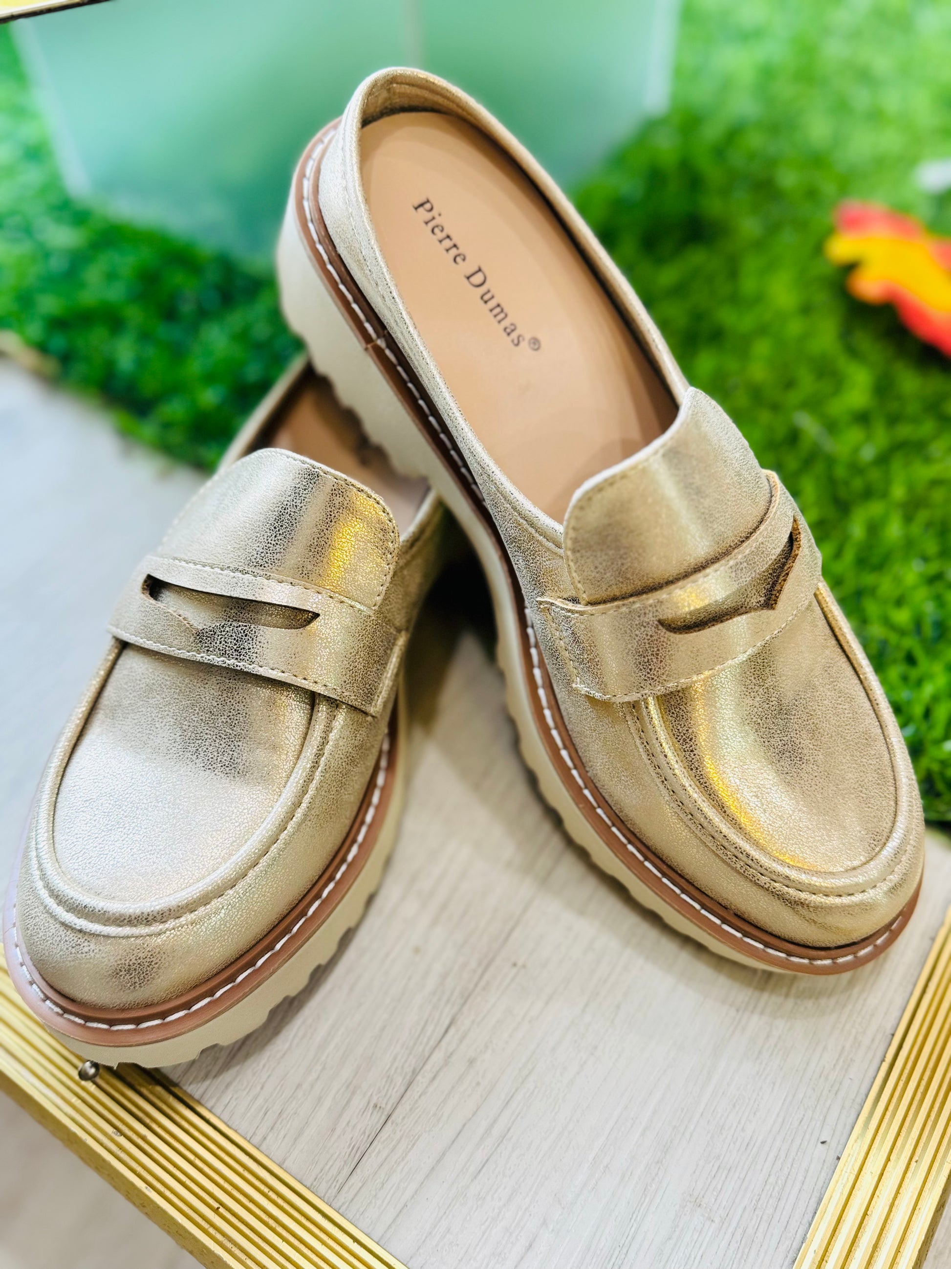 Mora Gold Loafer