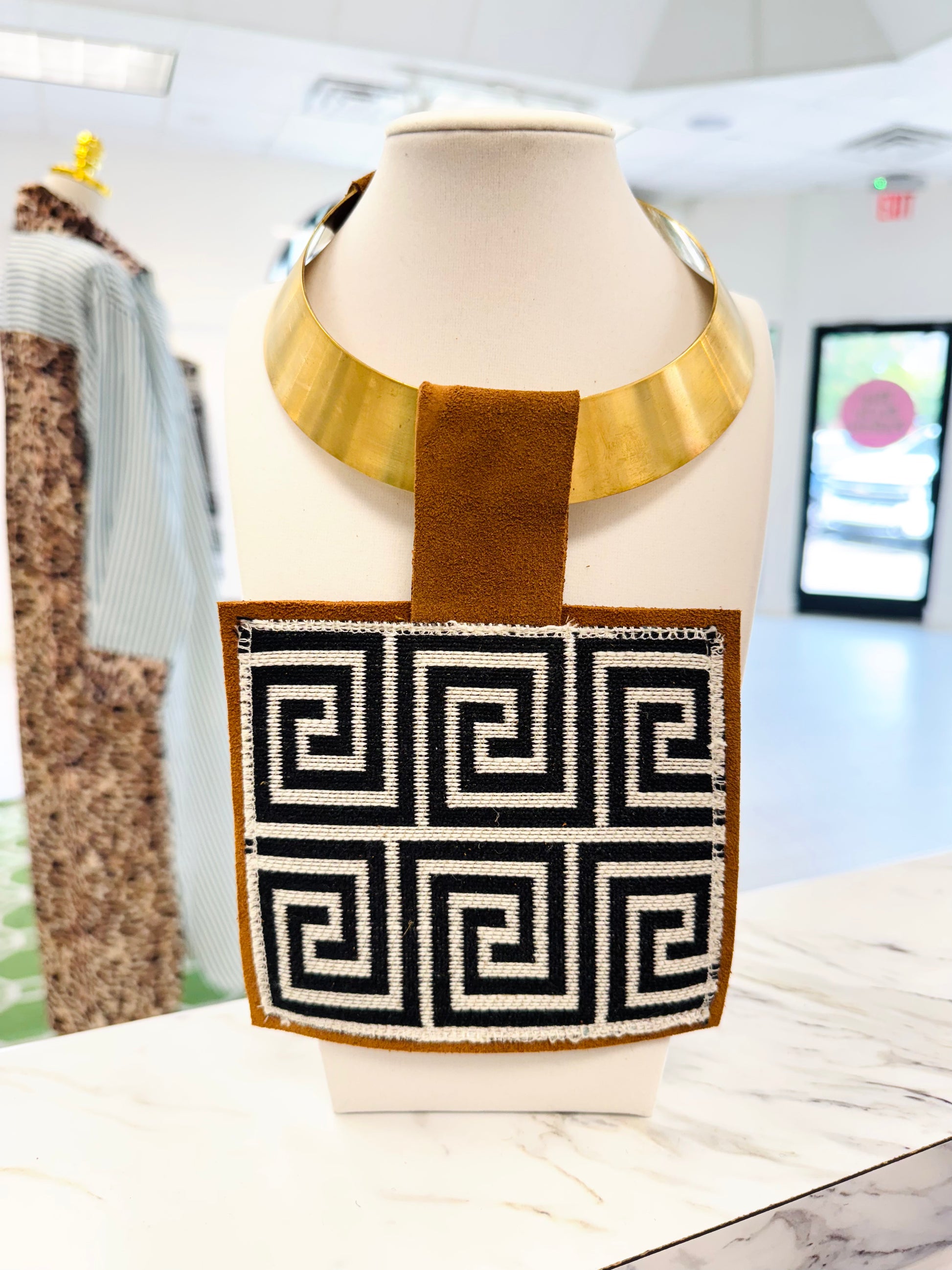 ORIJINAL Brass Pendant Necklace - White/Black