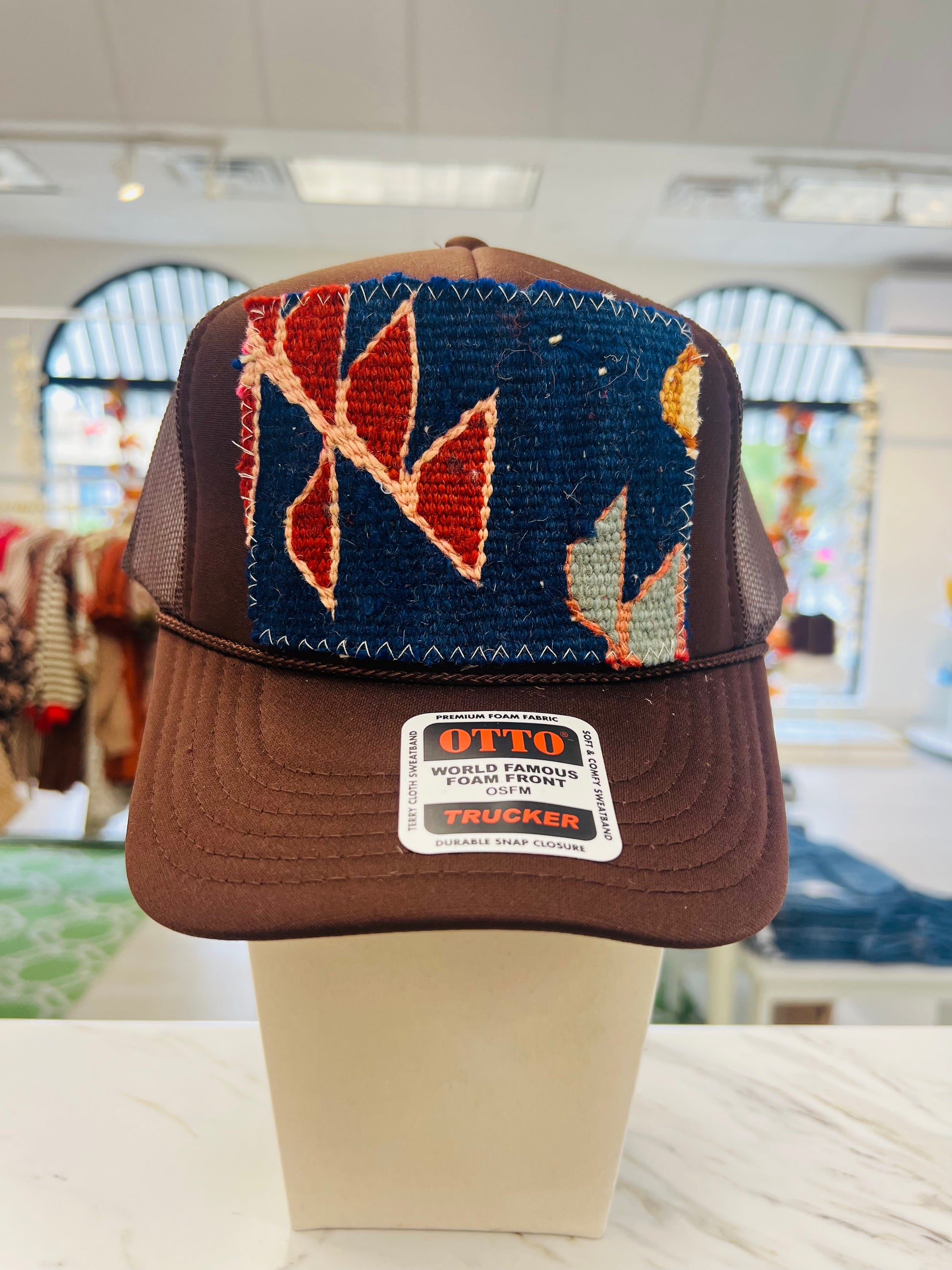 ORIJINAL Trucker Hat in Brown - Blue/Pink/Red Patch