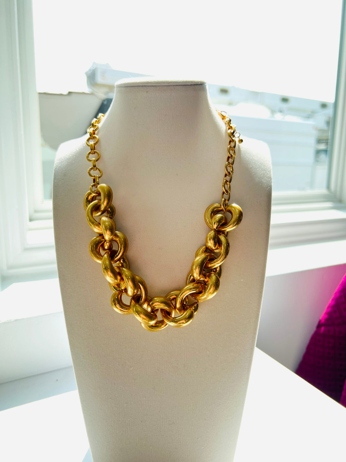 Avenue Necklace