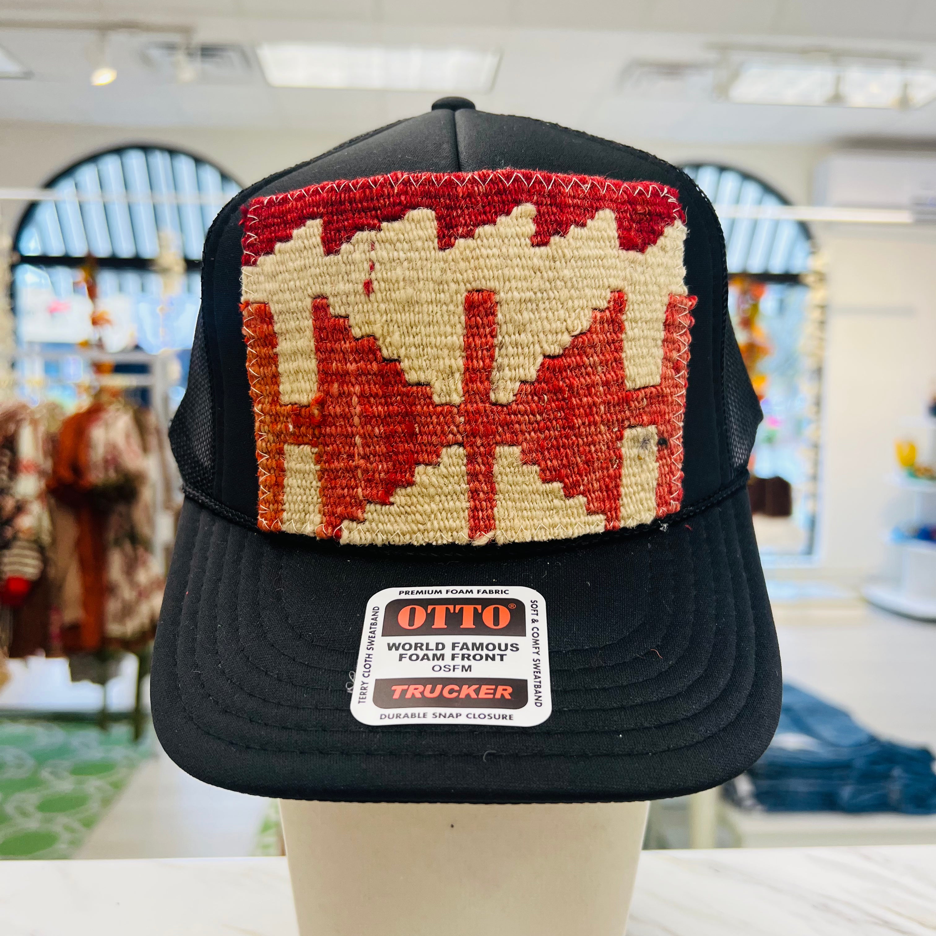 ORIJINAL Trucker Hat in Black - Red/Cream Patch