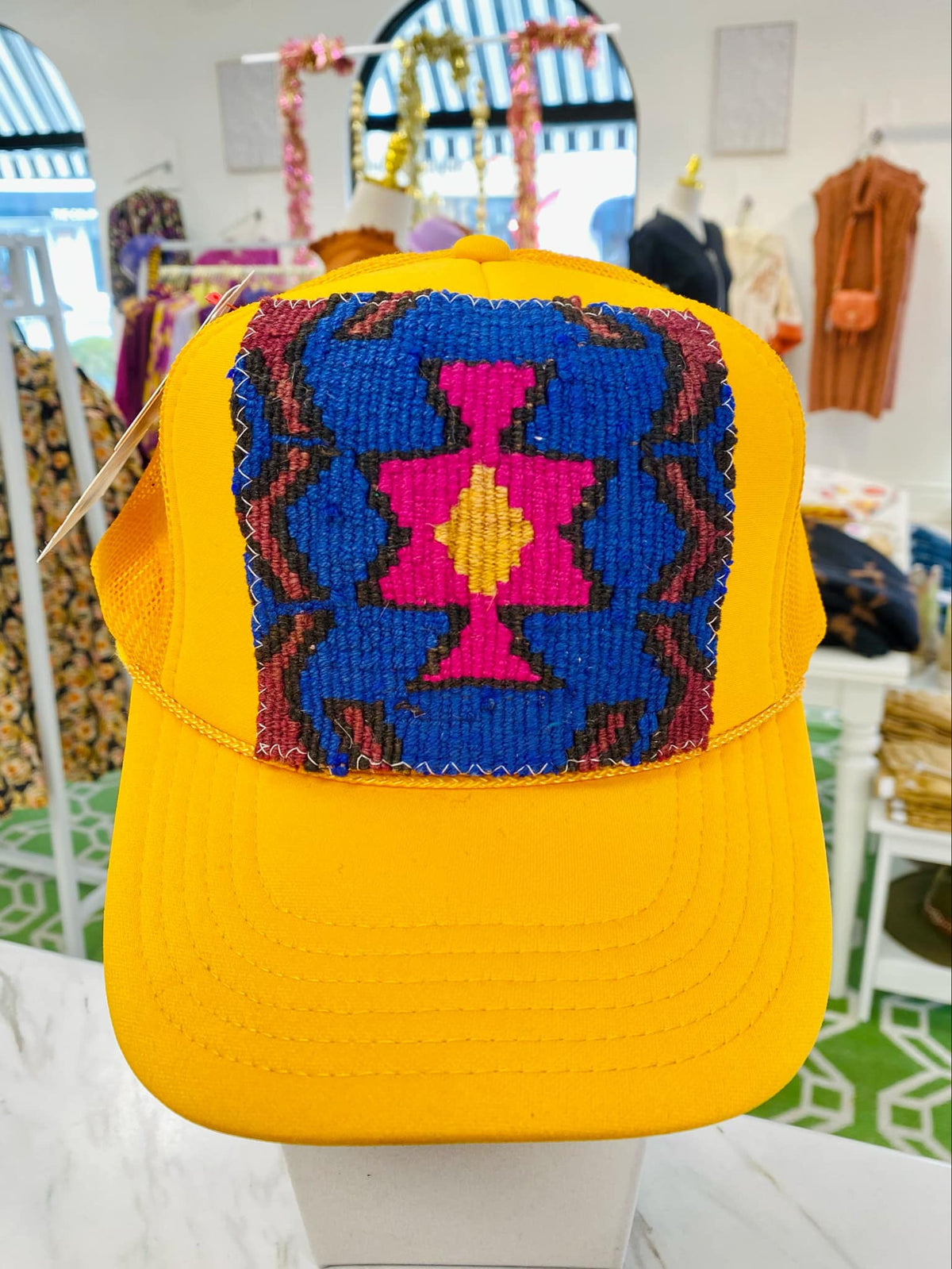 ORIJINAL Trucker Hat in Gold - Blue/Hot Pink