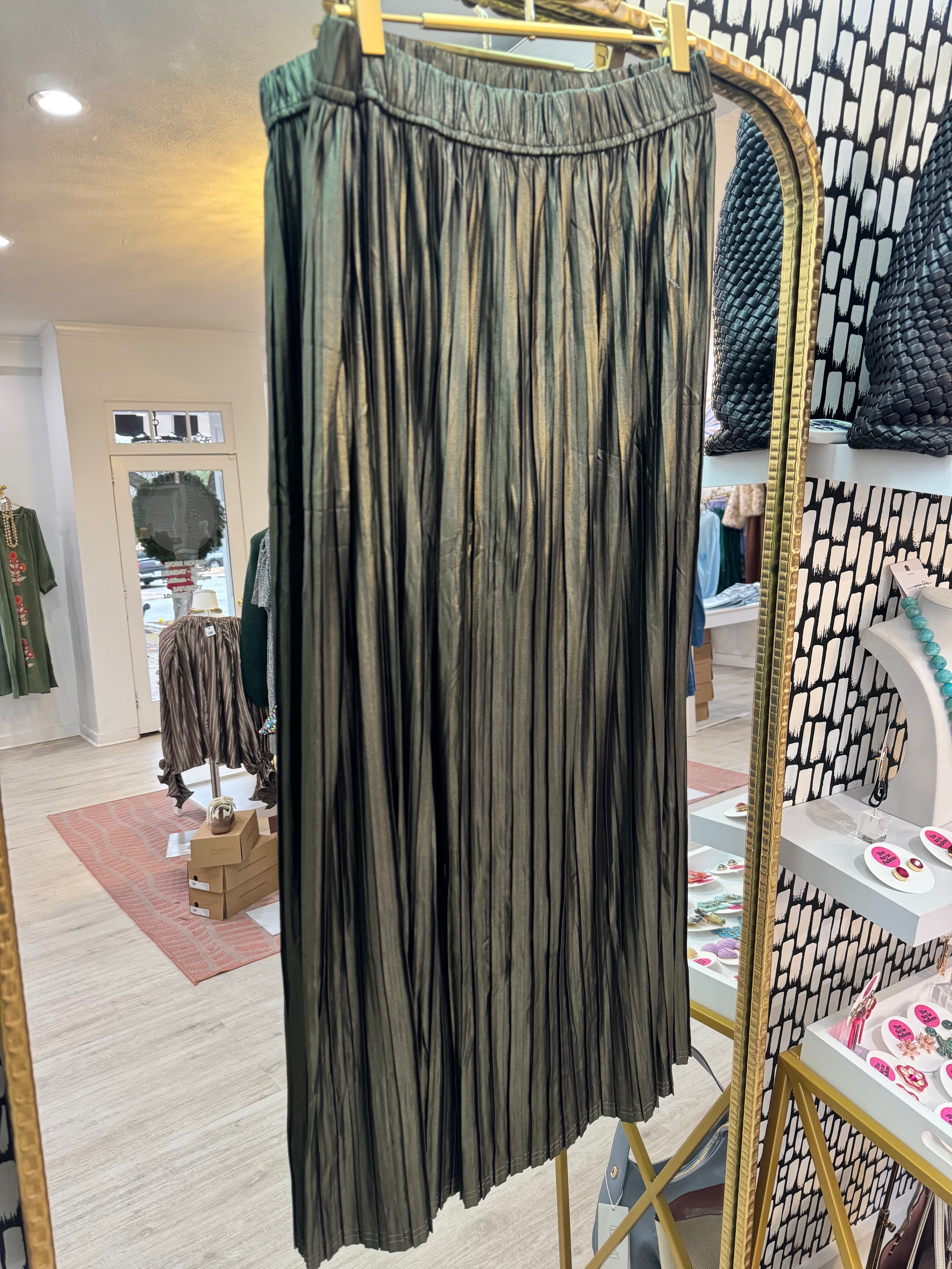 Shiny Entrance Pants