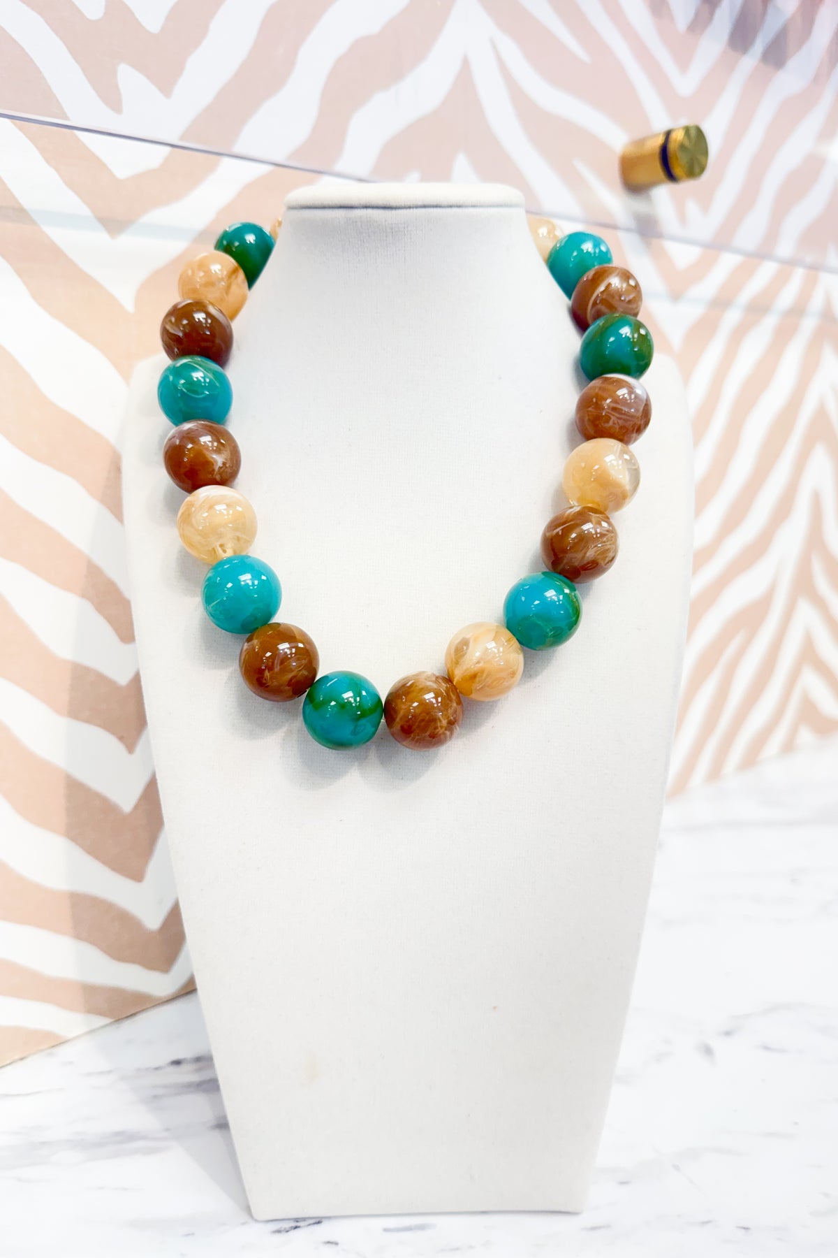 Circle Marble Beaded Necklace in Neutral/Turquoise