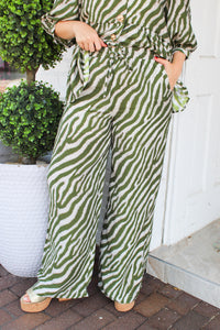 Wild Chase Pants - Olive