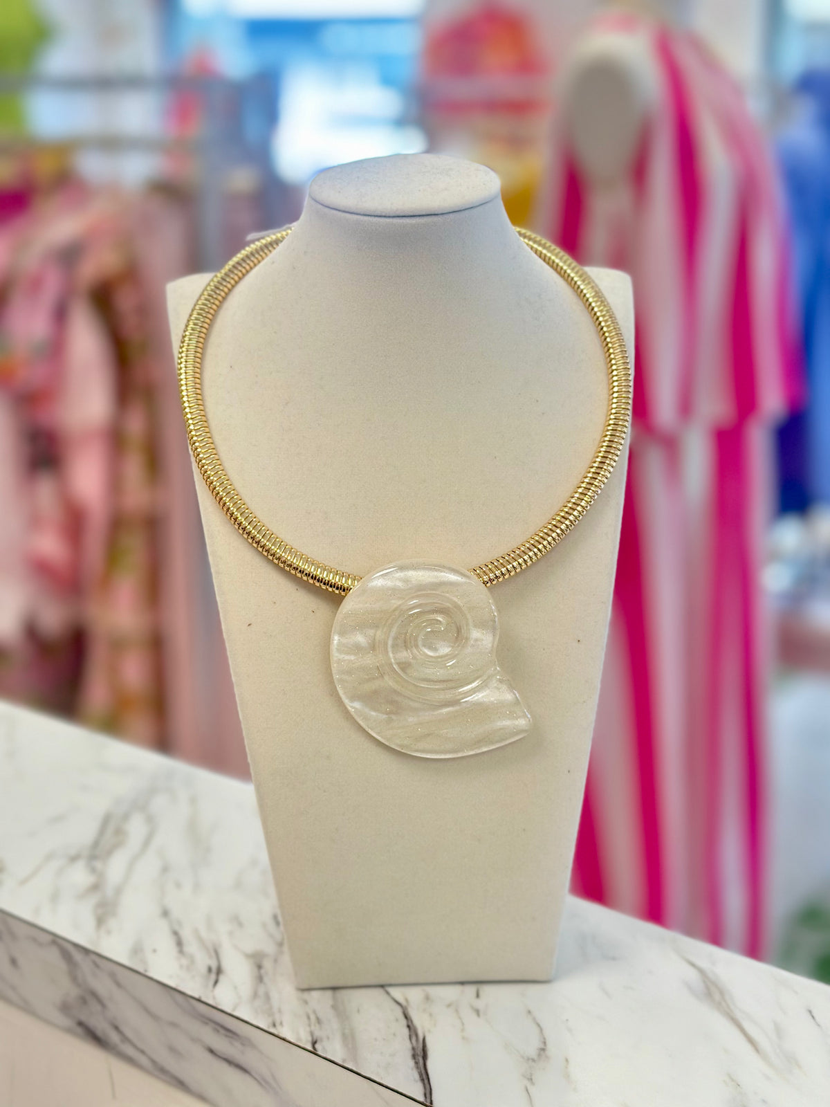 White Nautilus Collar