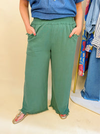 Feel That Flow Pants in Palm Green