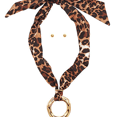 Wild Loop Scarf Necklace